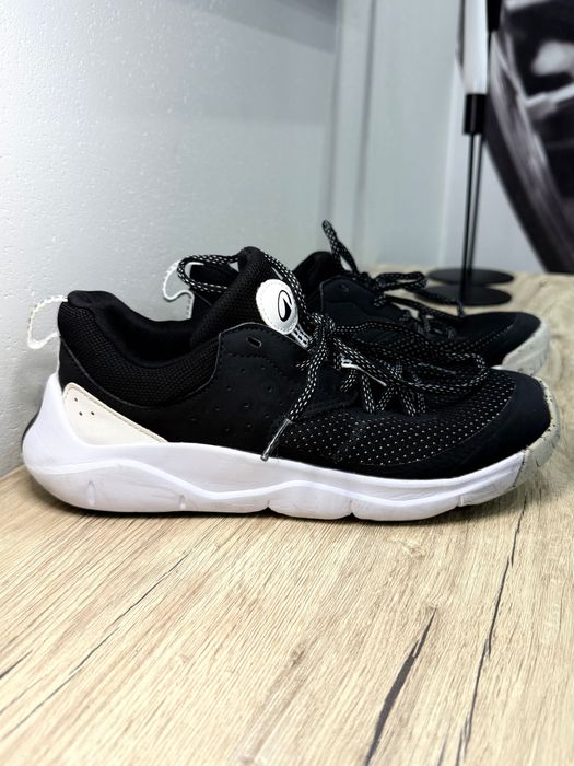 Кросівки Decathlon 37 р