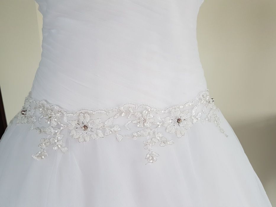 Suknia ślubna biała