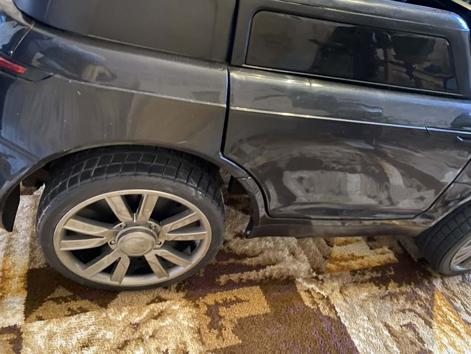 Samochód na akumulator Land Rover