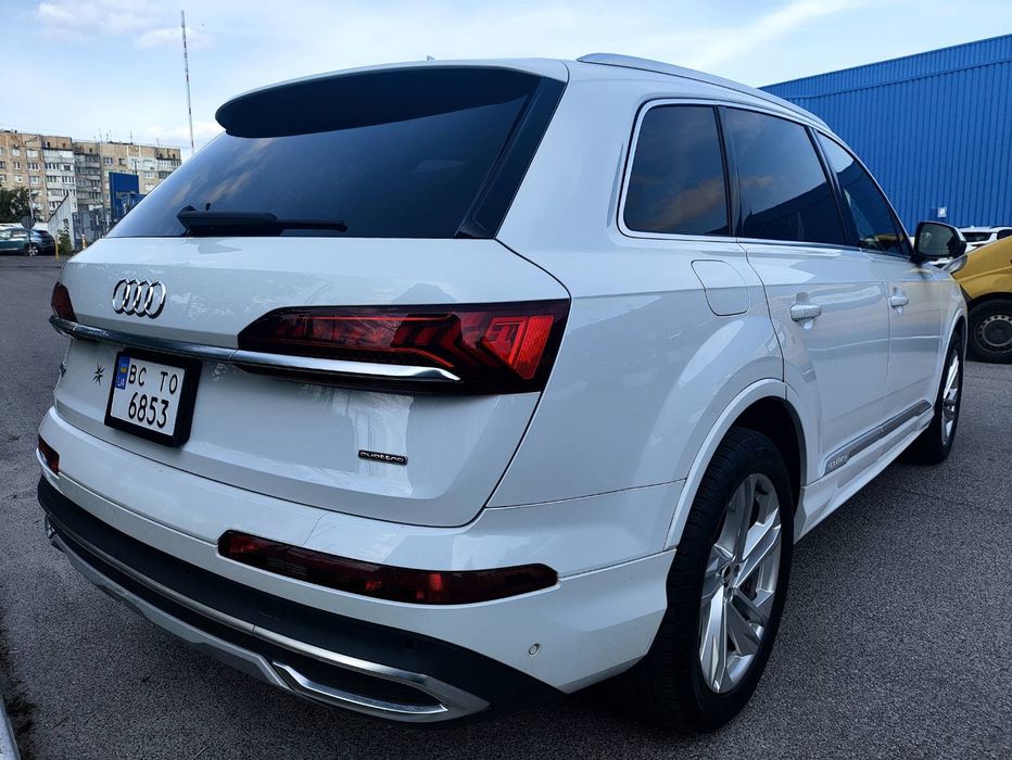Продам власне авто Audi Q7