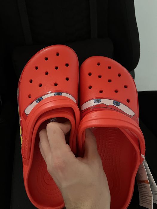 crocs lightning mcqueen