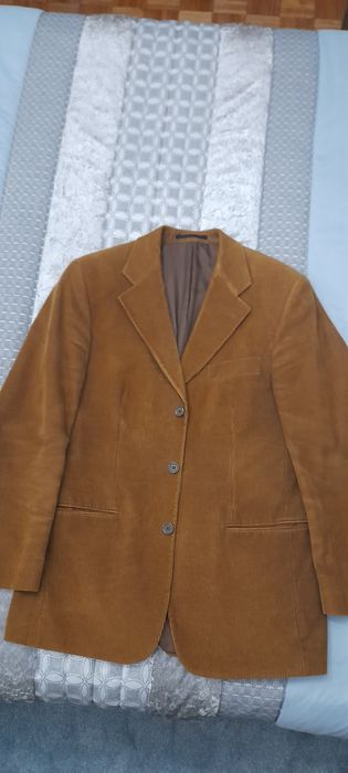 Vendo um fato de bombazina