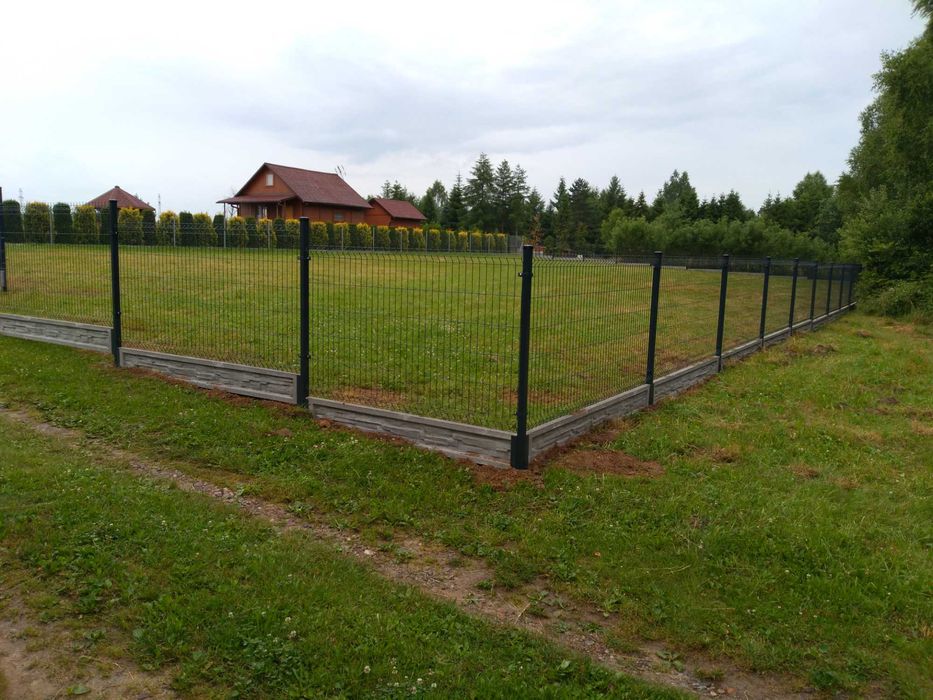 Ogrodzenie panelowe z podmurówką, Panel 3D 4mm, Podmurówka, Słupek