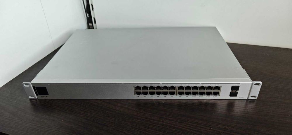 SFP+ USW-Pro-24-POE  10Gbps Ubiquiti UniFi Switch Pro 24-POE Gen2 500W