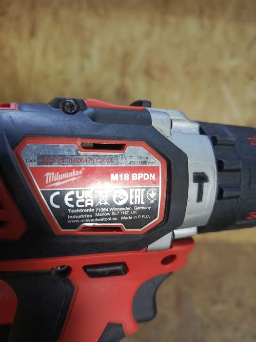 Komplet udarowy Milwaukee m18 wkrętarka zakrętarka