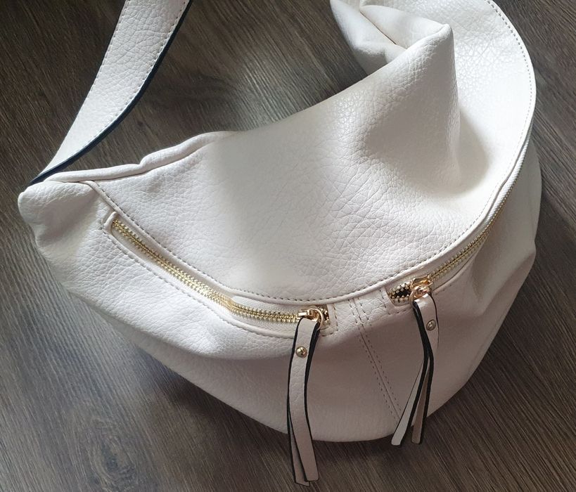 Nerka torebka lekki beżyk,śmietanka