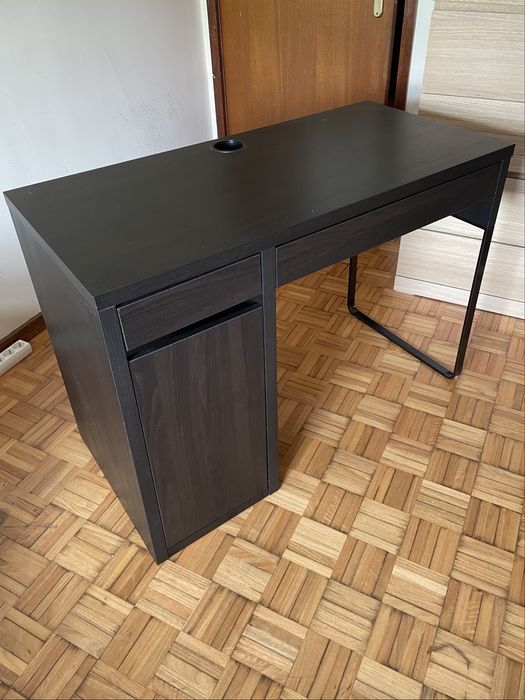 Secretaria Preta IKEA Micke