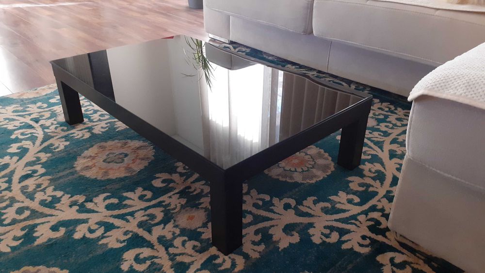 Mesa de apoio preta série Lack (IKEA) com vidro preto opaco64286444647170120