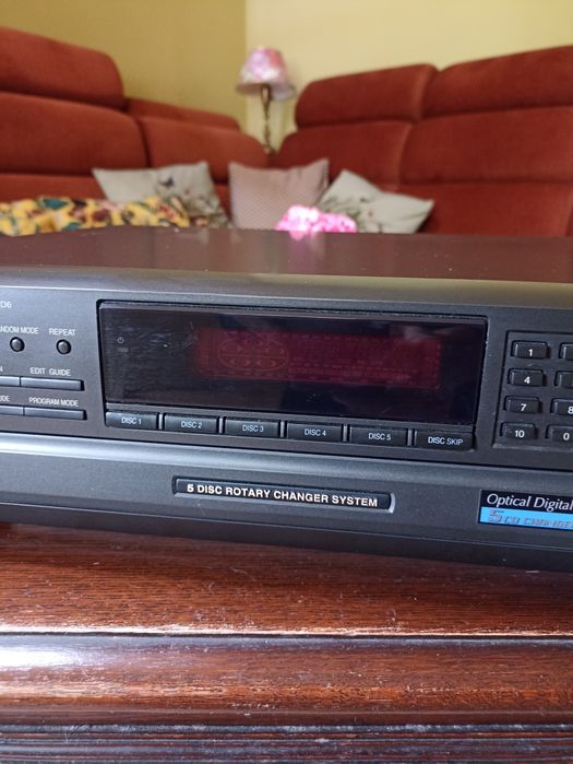 Odtwarzacz CD Technics SL-PD6 zmieniarka