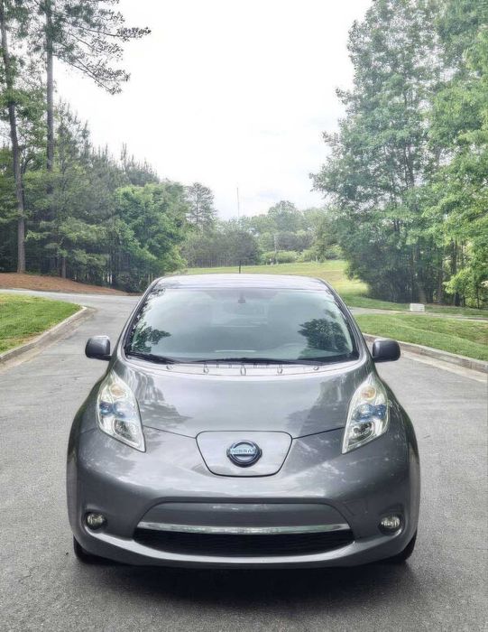 Nissan LEAF      2015