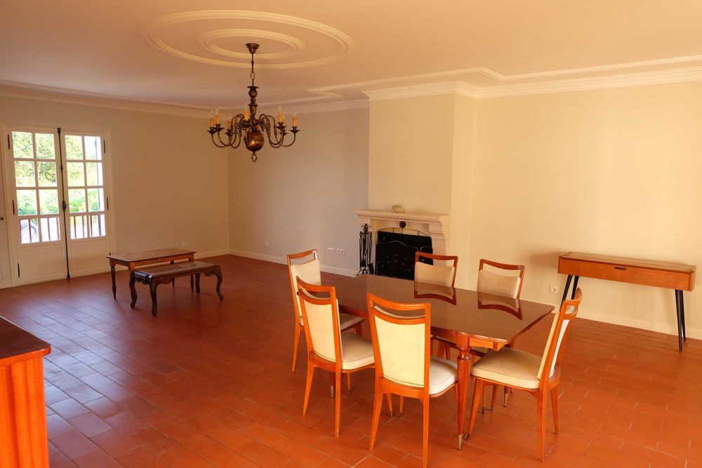 Arrenda-se vivenda T5 em Amares - Braga