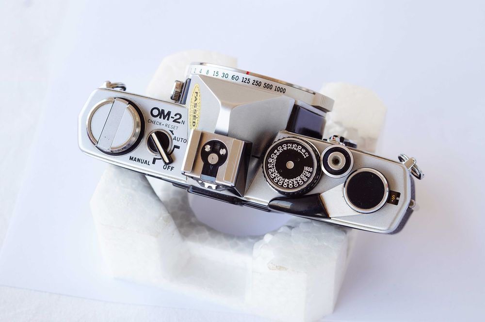 Aparat Olympus OM-2n z problemem