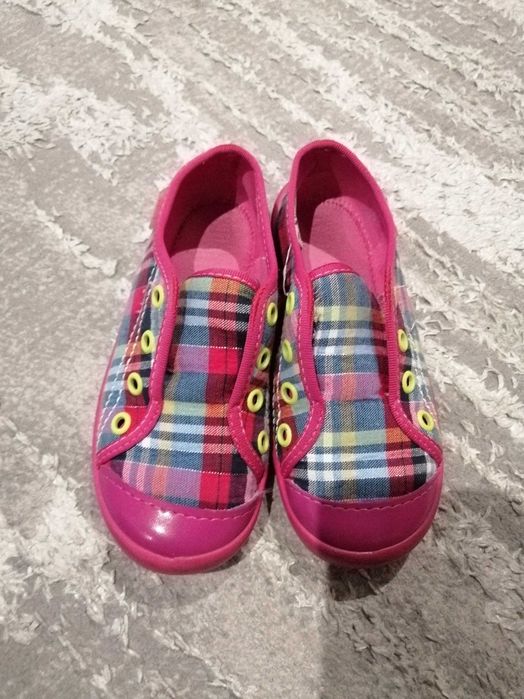 Trampki kapcie dla dziewczynki 28