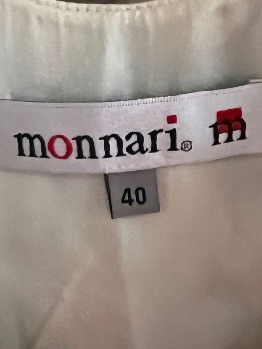 Jasna sukienka Monnari