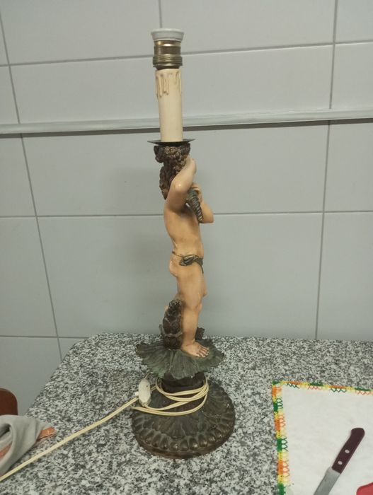 Candeeiro Anjo muito antigo, em cerâmica.