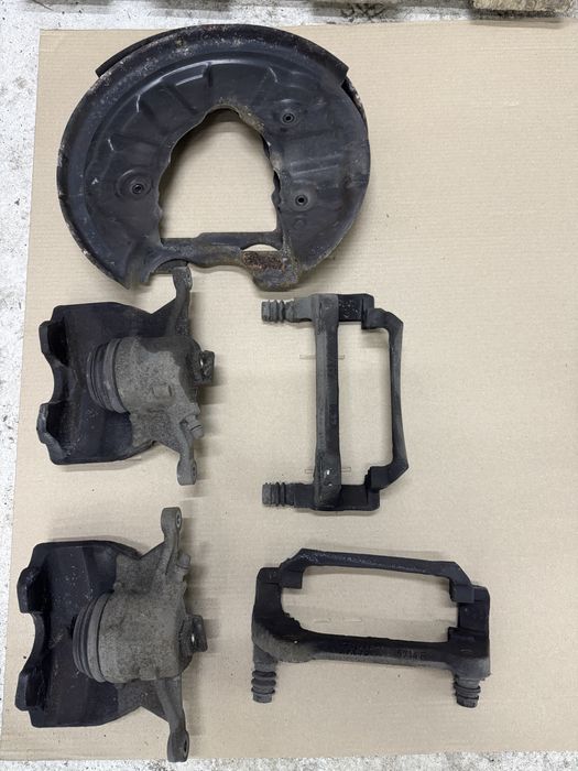 Zaciski i jarzma Superb III