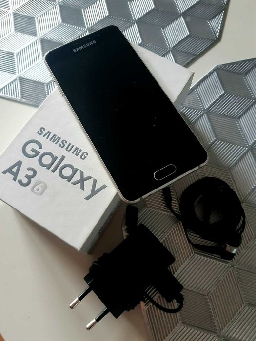 Samsung Galaxy A3, 16 GB, złoty