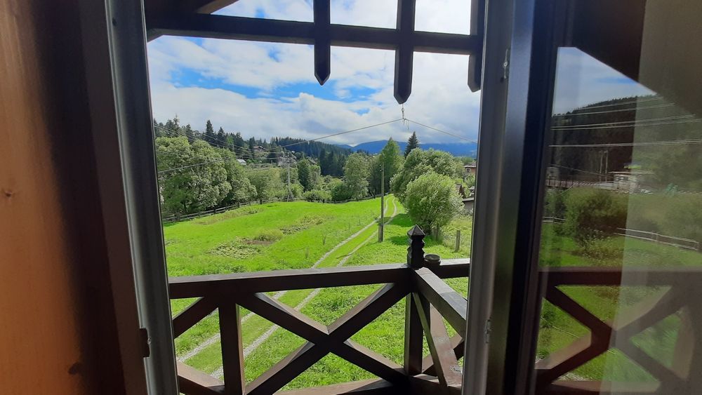 Відпочинок в Карпатах,Ворохта,котедж" Віадук"