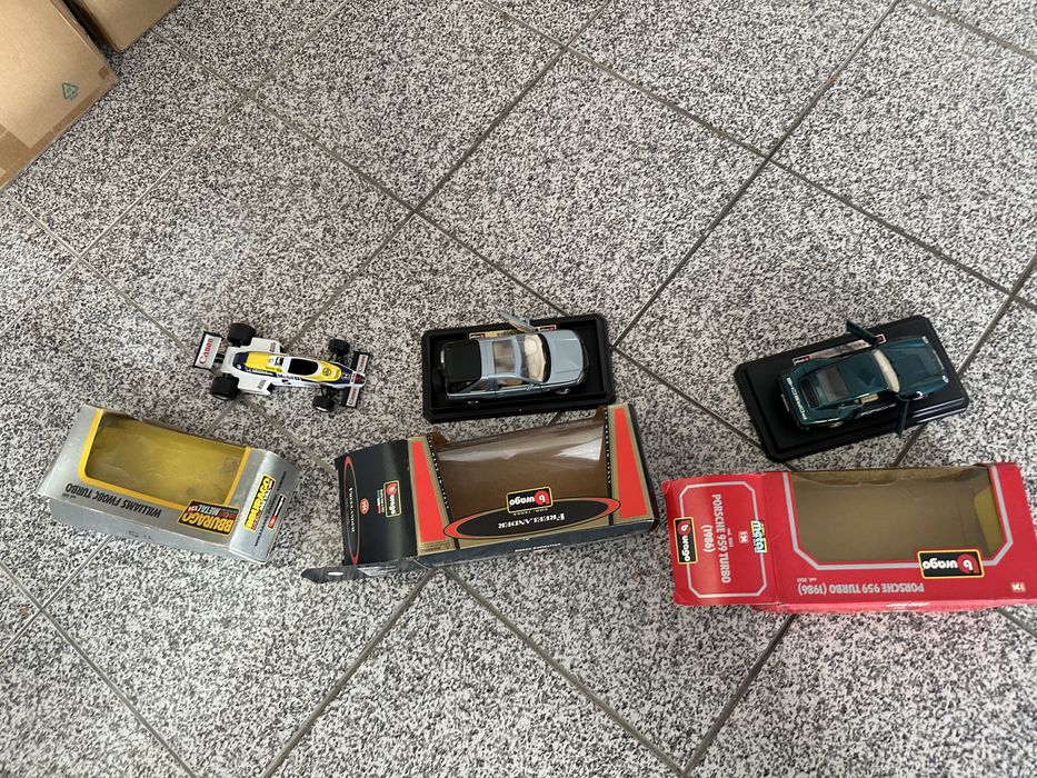 3 Carros miniaturas Burago coleção