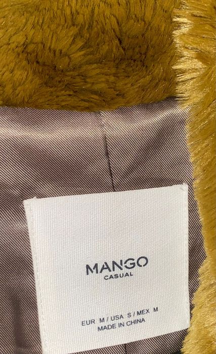 Шубка гірчичного кольору