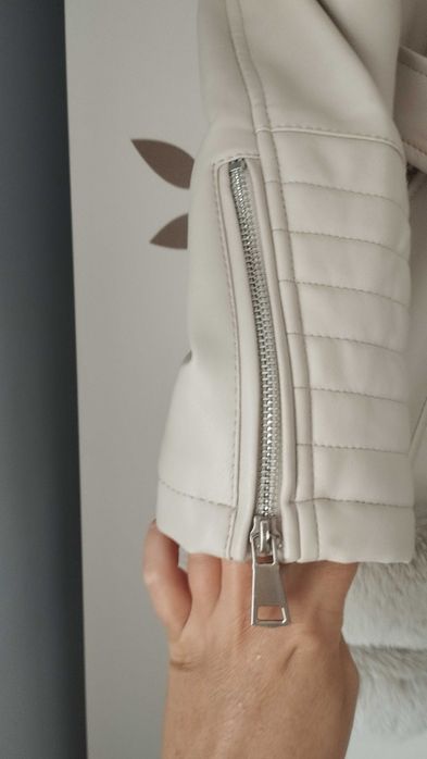 Kurtka z eko skory z futerkiem