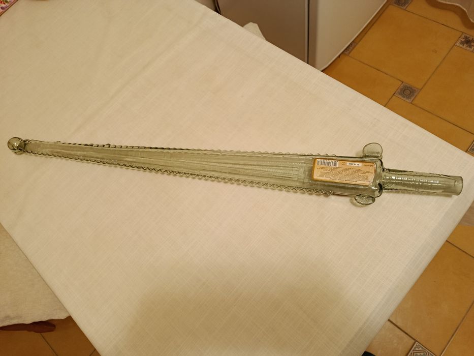 Бутылка из под коньяка- меч. В виде меча. 0,5л