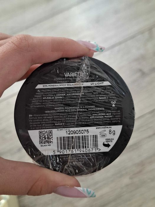 Nowe pudry od Eveline Cosmetics Variete 01
