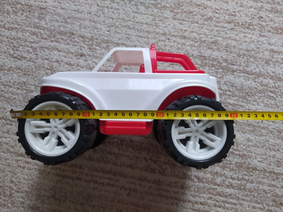 Продам детскую машинку