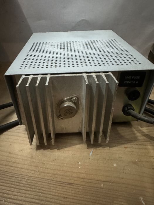 Fonte de alimentação estabilizada