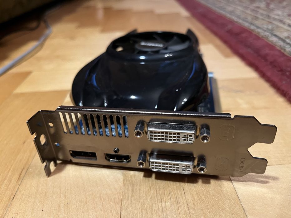 Karta graficzna Gigabyte AMD Radeon HD 5770 GPU 1GB