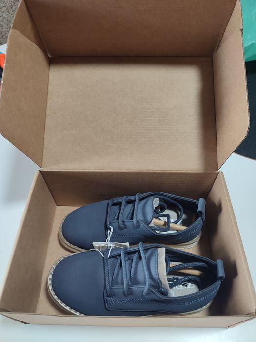 Sapatos criança tamanho 27