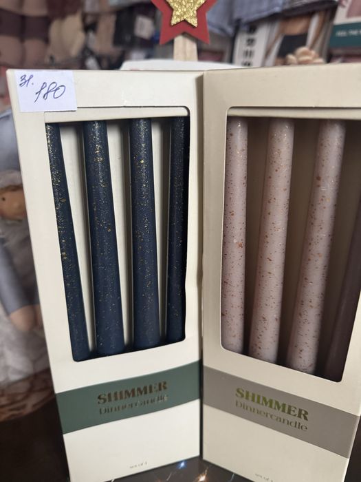 Новорічні лед свічки і звичайні святкові свічки