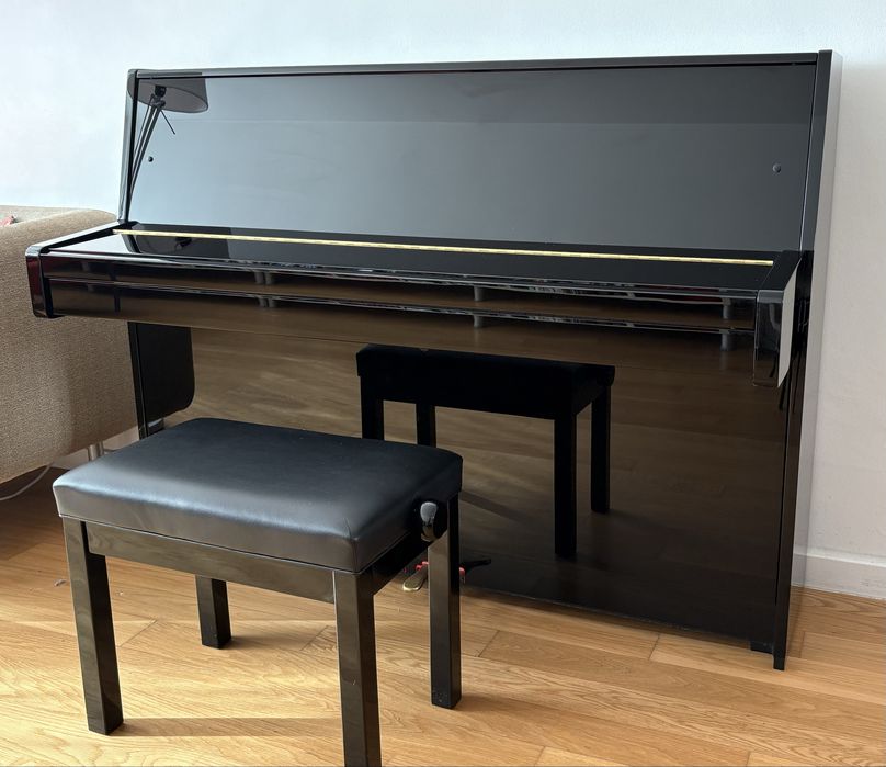 Piano vertical Kawai