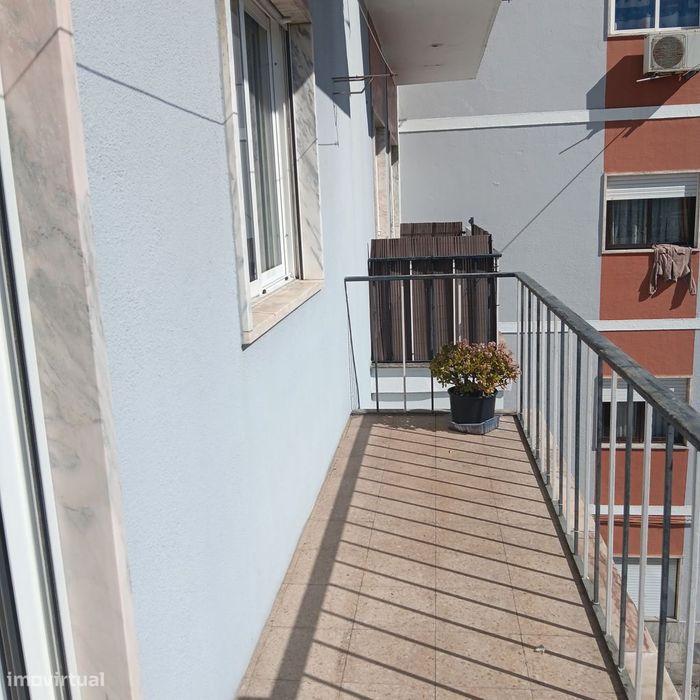 Apartamento T2, junto ao comboio da fertagus — Seixal, Arrentela E Aldeia De Paio Pires, Setúbal