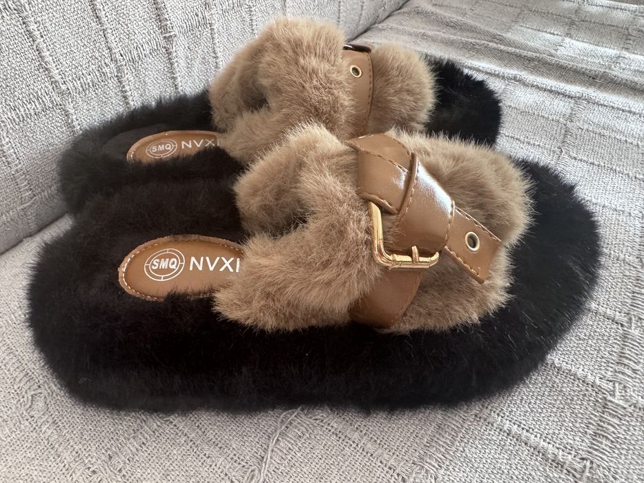 Chinelos femininos de pelo preto e camel – Tamanho 36 – Novos