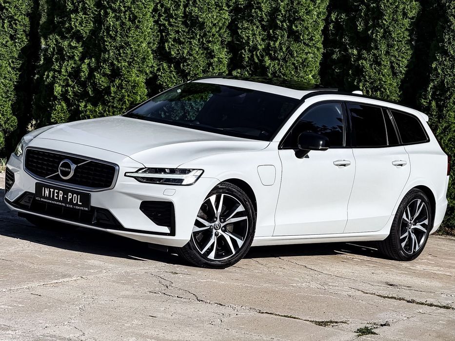 Volvo V60 T8| 391 PS | ERAD2 GEN | HUD | BLIS | B&W | 4x4| Panorama | ORYGINAŁ