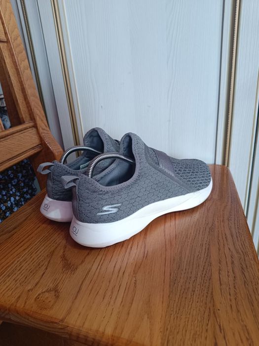Skechers You / Serene оригінал кросівки 41р