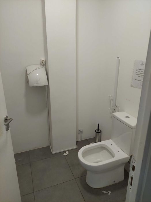 Espaço preparado para clinica em Rio Tinto
