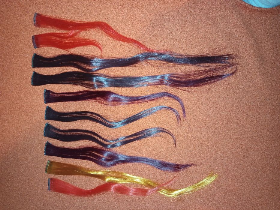 Накладні пасма волосся