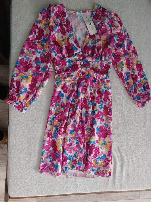 Krótka sukienka w kwiaty