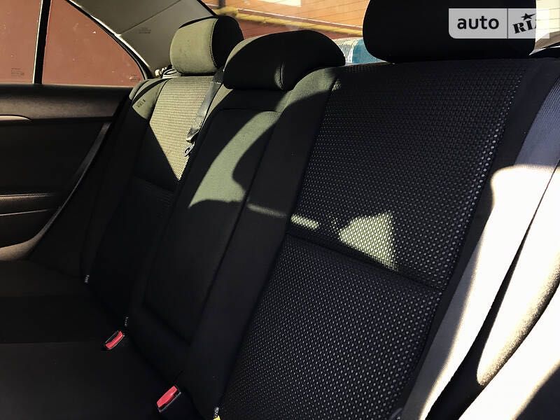Toyota Avensis 1.8. 2003