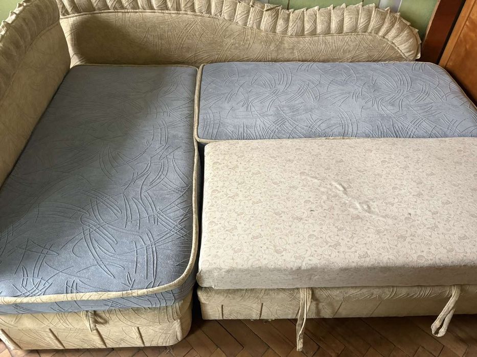 Кутовий диван розкладний