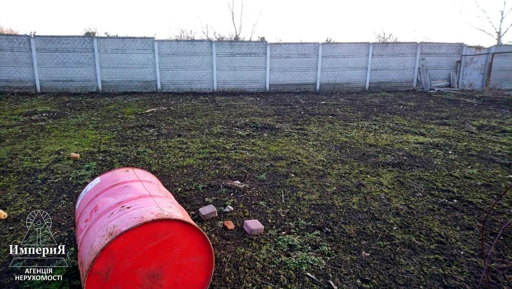 Участок с коммуникациями.Три километра от Песчаного массива.