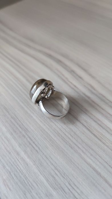 Масивна срібна каблучка з цитрином, 17 розмір