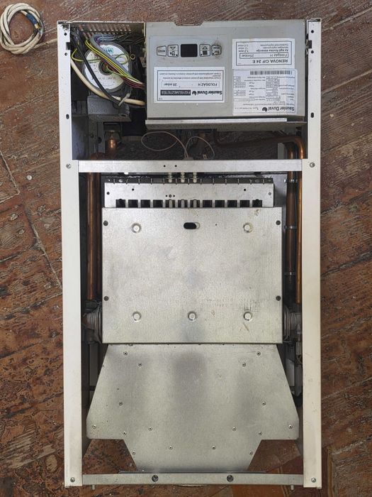 Котел газовый двухконтурный Saunier Duvai Renova C/F 24E.   Самовывоз!