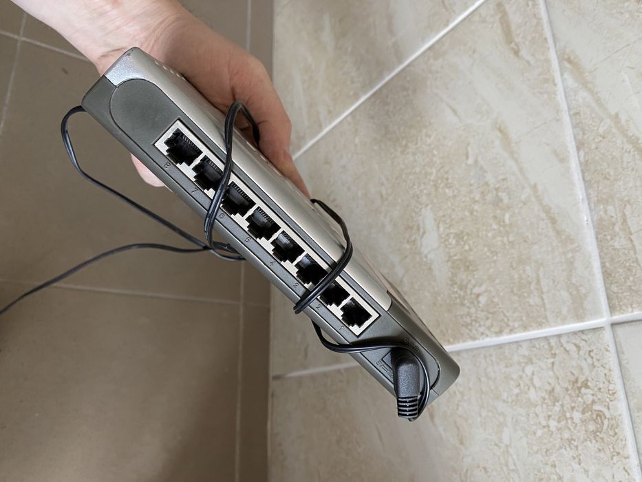 Комутатор локальної мережі (Switch) D-Link DES-1008D