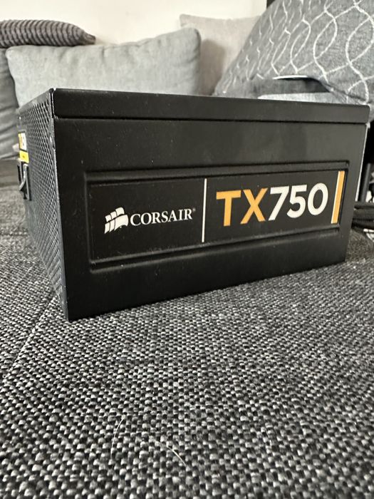 Zasilacz Corsair TX750 750w