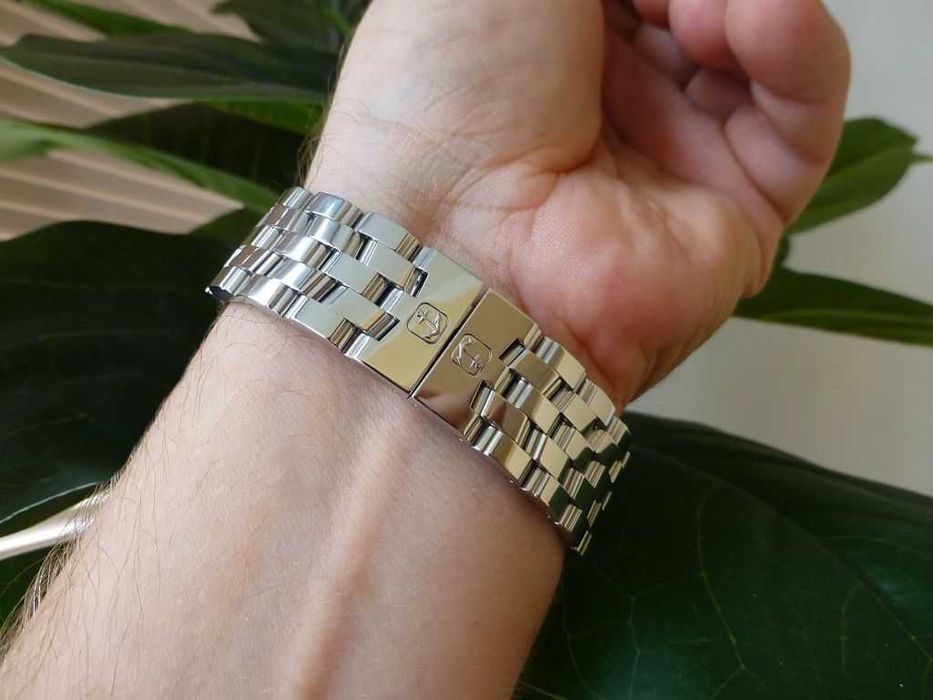 Ulysse Nardin Gigante. Крупные.