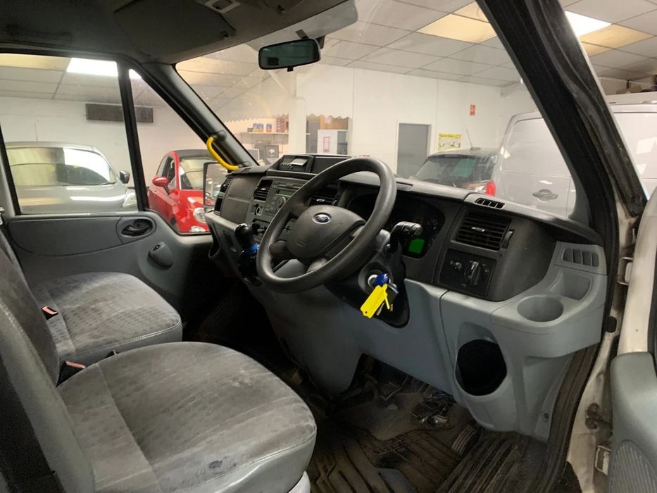 Ford Transit 2009 — 17-місний мікроавтобус