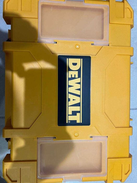 Професійний  Безщітковий набір DeWalt Гайковерт та шурупокрут